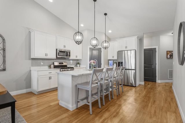 7 Prairie Trail, Monticello, IL 61856