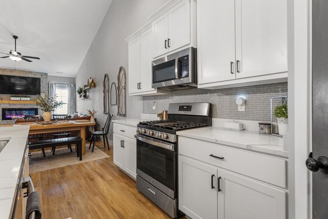 7 Prairie Trail, Monticello, IL 61856