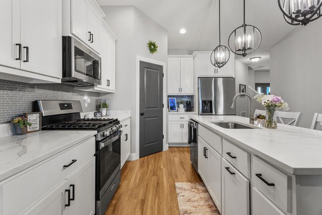 7 Prairie Trail, Monticello, IL 61856