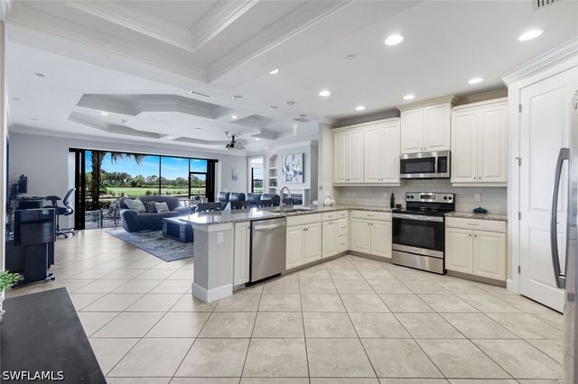 8768 Bellano CT 103, Naples, FL 34119