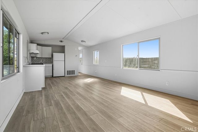 2935 E Clark, Santa Maria, CA 93455