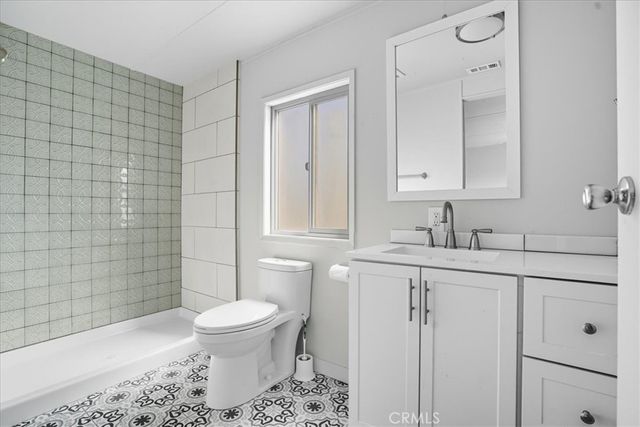 2935 E Clark, Santa Maria, CA 93455