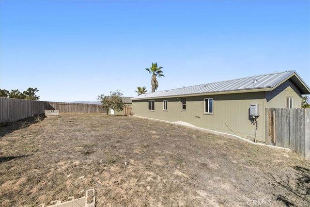 2935 E Clark, Santa Maria, CA 93455