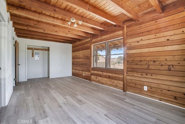 2935 E Clark, Santa Maria, CA 93455