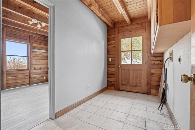 2935 E Clark, Santa Maria, CA 93455