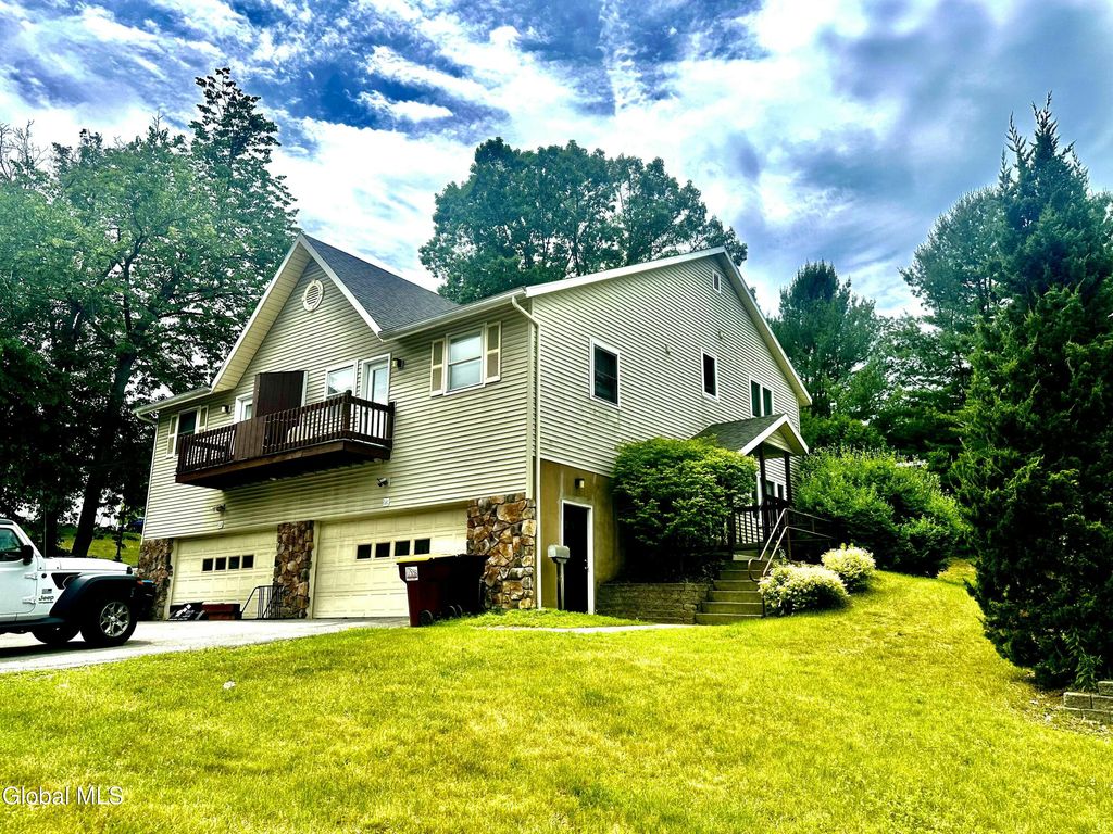 111-113 East Avenue, Saratoga Springs, Inside, NY 12866