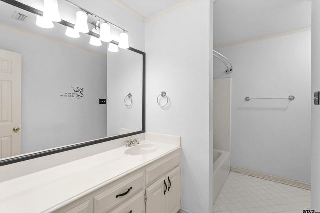 3305 Oak Village Dr., Tyler, TX 75707