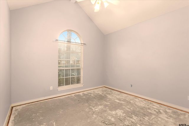 3305 Oak Village Dr., Tyler, TX 75707