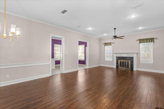 3305 Oak Village Dr., Tyler, TX 75707