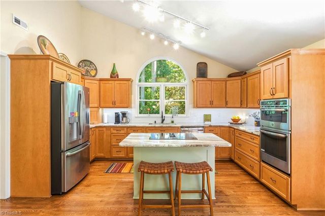 3585 Milhaven Road, Winston-salem, NC 27106