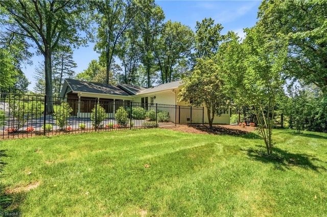 3585 Milhaven Road, Winston-salem, NC 27106