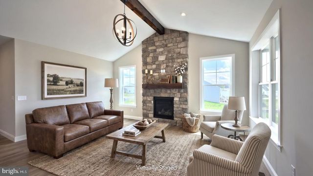 204 PINNACLE RIDGE DR, Annville, PA 17003