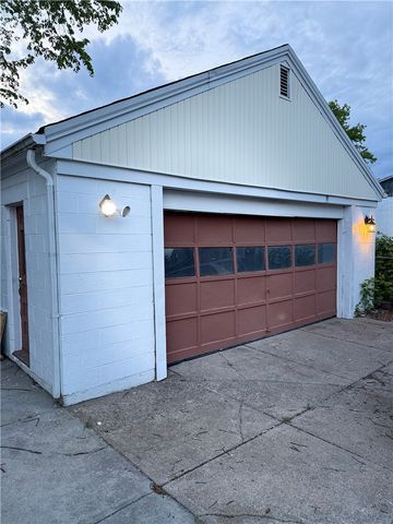 9 Octavia Street, Providence, RI 02909