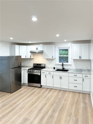 9 Octavia Street, Providence, RI 02909