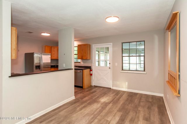 2233 LA VALLE Drive, Jacksonville, FL 32210