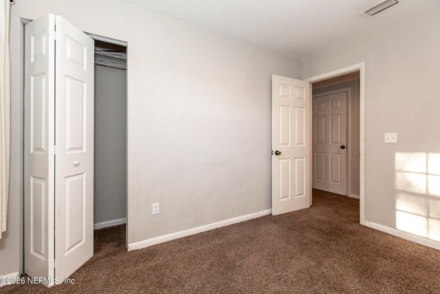 2233 LA VALLE Drive, Jacksonville, FL 32210