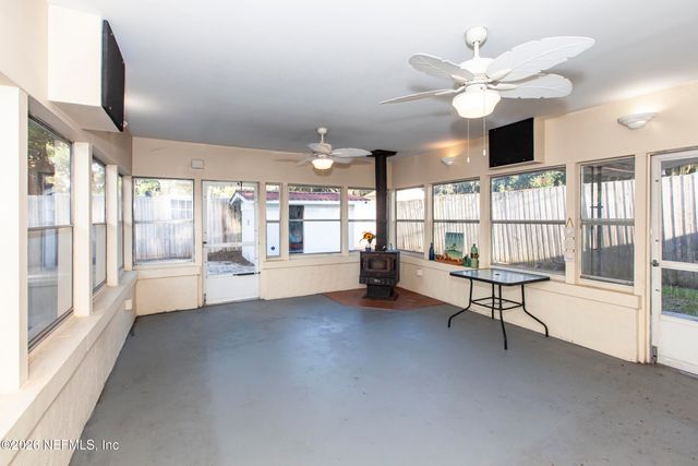 2233 LA VALLE Drive, Jacksonville, FL 32210