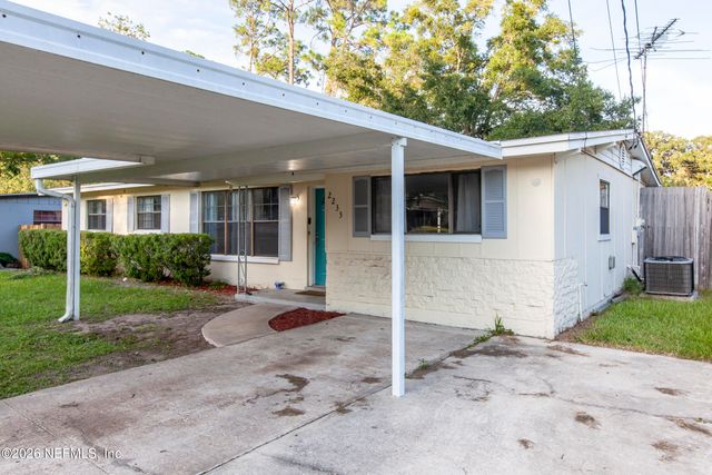 2233 LA VALLE Drive, Jacksonville, FL 32210