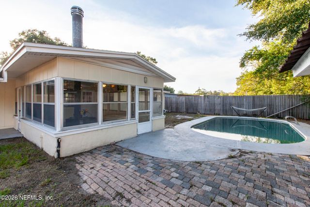 2233 LA VALLE Drive, Jacksonville, FL 32210
