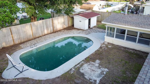 2233 LA VALLE Drive, Jacksonville, FL 32210