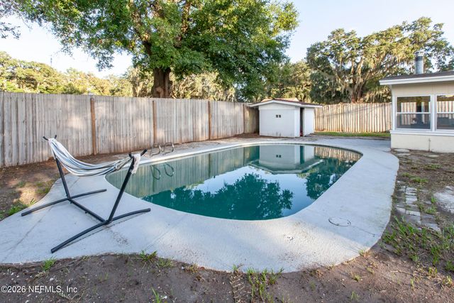 2233 LA VALLE Drive, Jacksonville, FL 32210