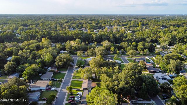 2233 LA VALLE Drive, Jacksonville, FL 32210
