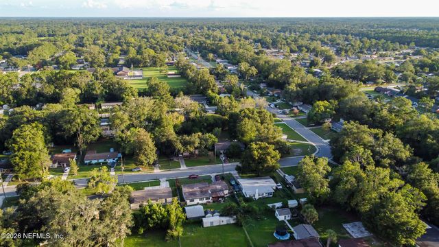2233 LA VALLE Drive, Jacksonville, FL 32210