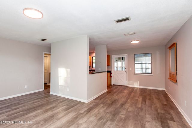 2233 LA VALLE Drive, Jacksonville, FL 32210