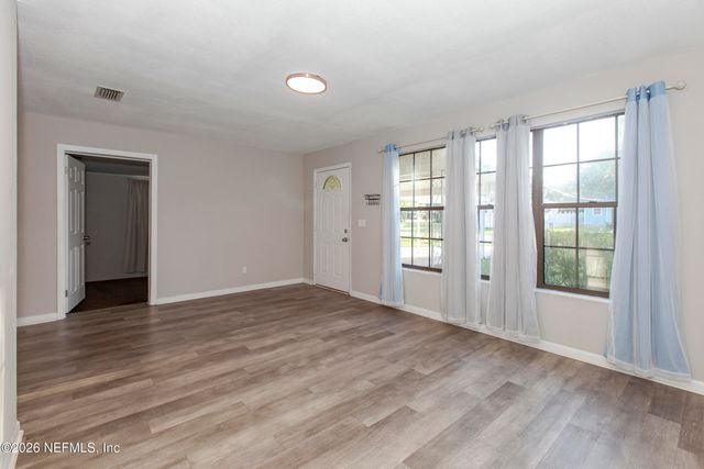 2233 LA VALLE Drive, Jacksonville, FL 32210