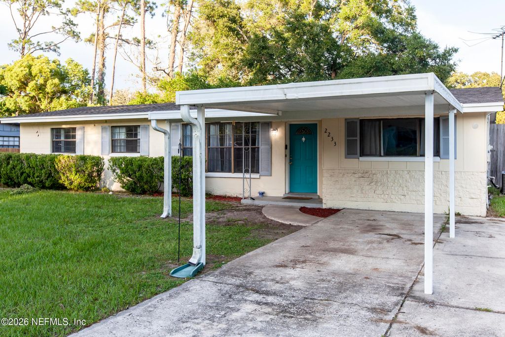 2233 LA VALLE Drive, Jacksonville, FL 32210