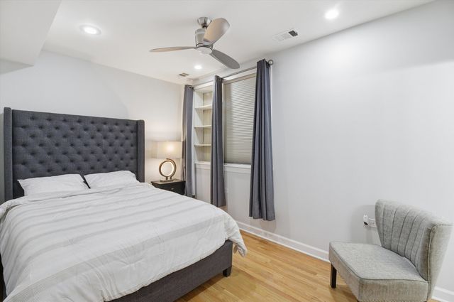 3808 W Belle Plaine Avenue G, Chicago, IL 60618