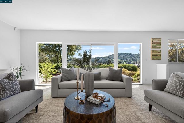 157 Fernwood Dr, Moraga, CA 94556