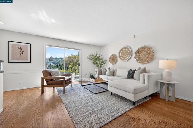 157 Fernwood Dr, Moraga, CA 94556