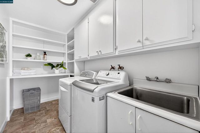 157 Fernwood Dr, Moraga, CA 94556