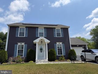 6 BRANDON CT, Sicklerville, NJ 08081