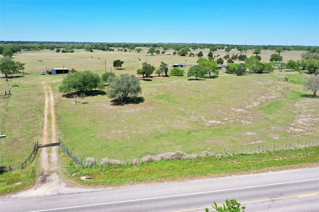 924 Hwy 95 S, Smithville, TX 78957