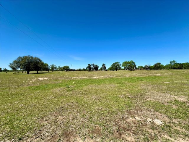 924 Hwy 95 S, Smithville, TX 78957