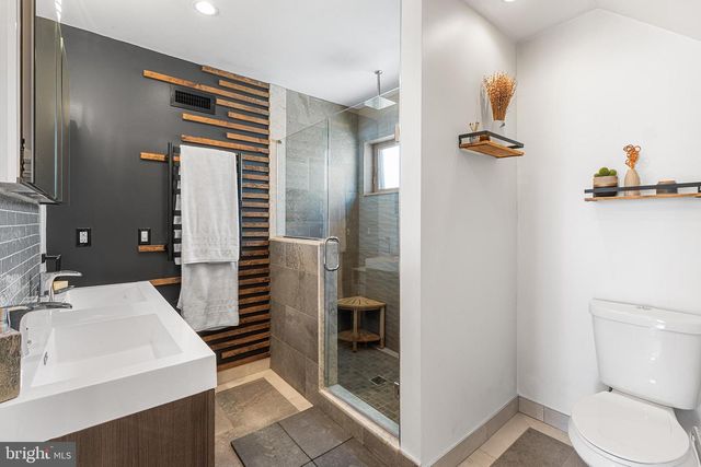 1204 S BUCKNELL ST, Philadelphia, PA 19146