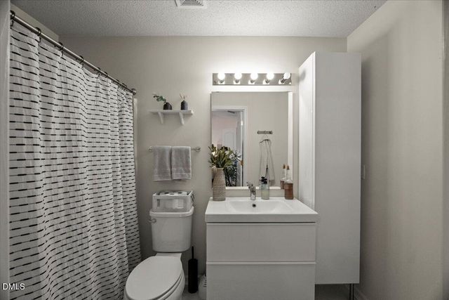 136 Orchard Park Drive, Cary, NC 27513