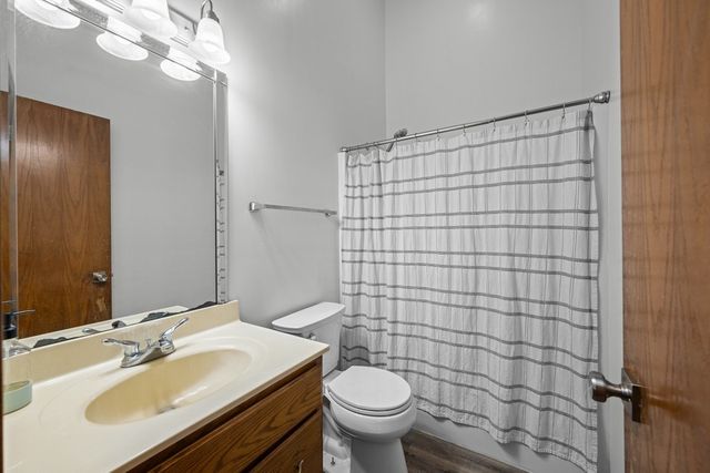 4176 Mallard Court, Bettendorf, IA 52722