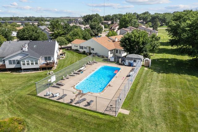 4176 Mallard Court, Bettendorf, IA 52722