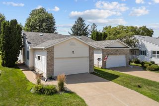 4176 Mallard Court, Bettendorf, IA 52722
