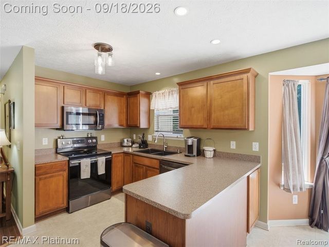 365 Saddlevalley Court, Linden, MI 48451