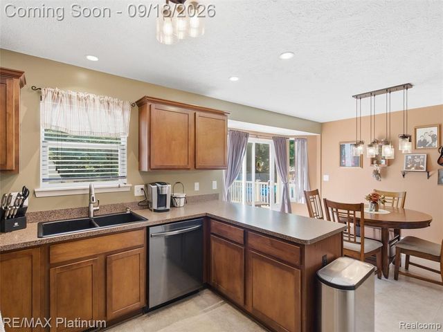 365 Saddlevalley Court, Linden, MI 48451