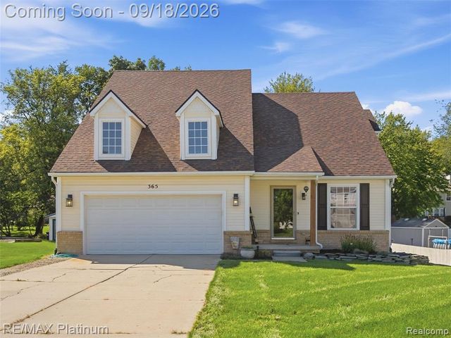 365 Saddlevalley Court, Linden, MI 48451