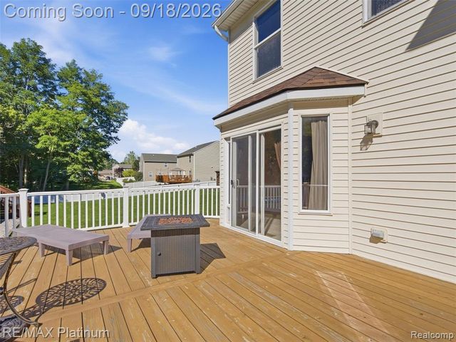 365 Saddlevalley Court, Linden, MI 48451