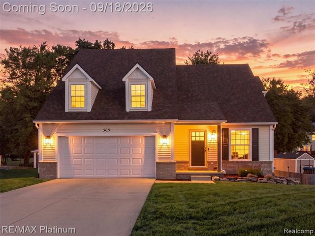 365 Saddlevalley Court, Linden, MI 48451