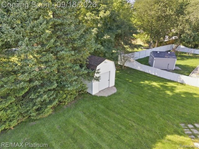 365 Saddlevalley Court, Linden, MI 48451
