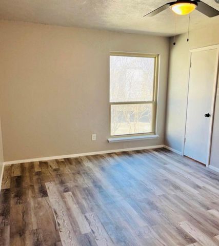 7107 Holly Hill Drive 12, Dallas, TX 75231