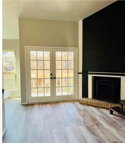 7107 Holly Hill Drive 12, Dallas, TX 75231